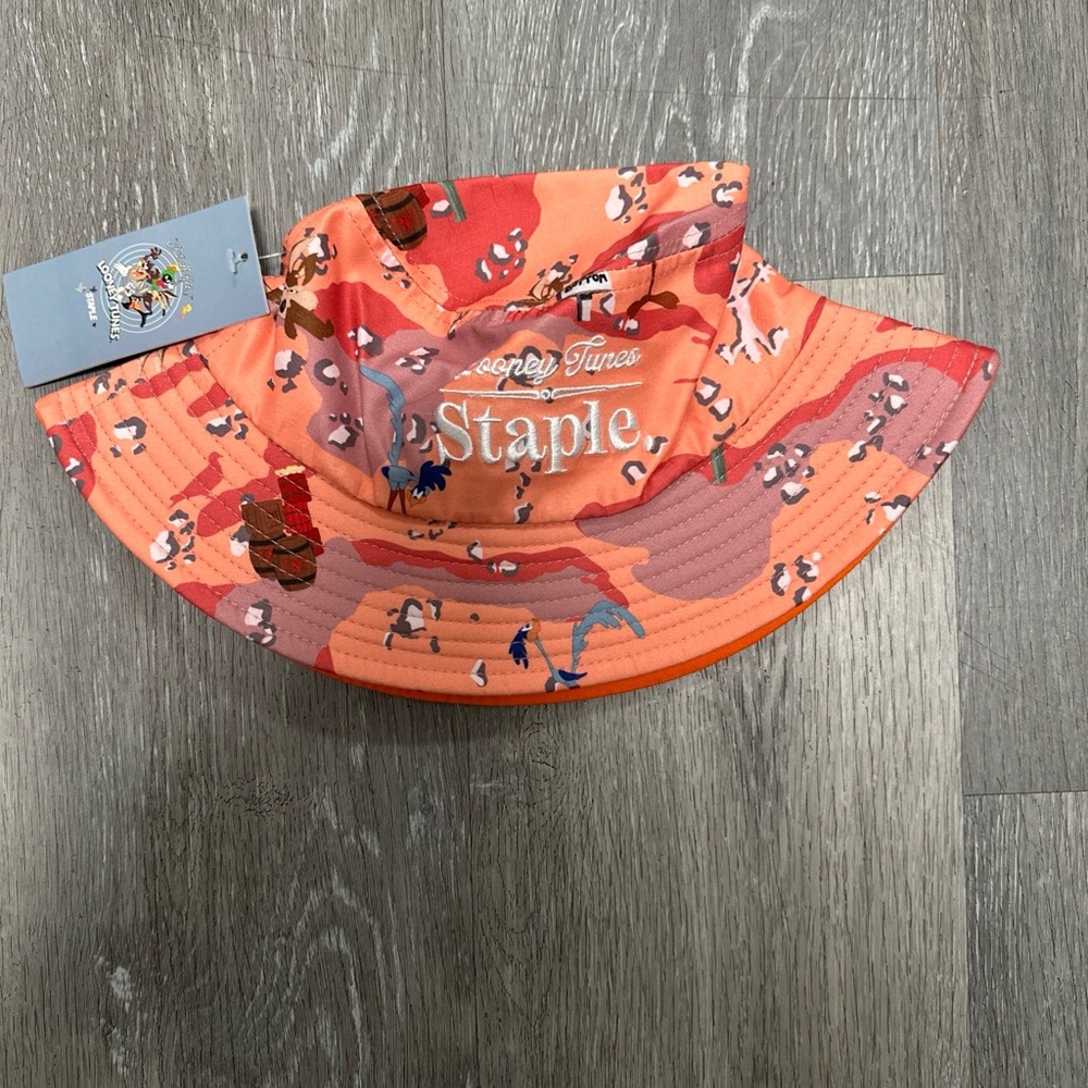 NWT Jeff Staple x Looney Tunes Bucket Hat S/M Adobe Collaboration Camouflage